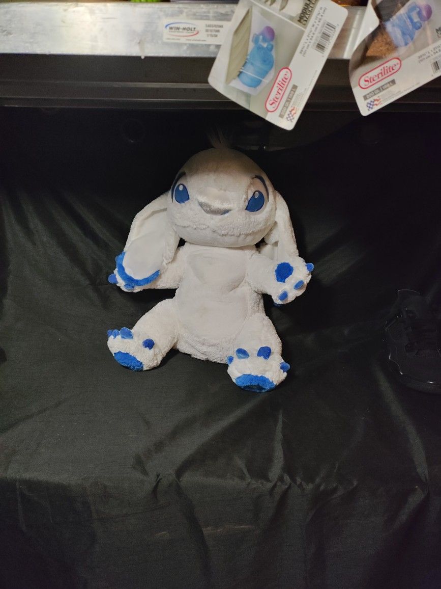 Limited Edition Winter Stitch Plush Rare 16" ( Disney, Mickel,Christmas)
