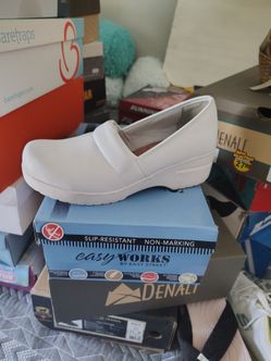 Women's work shoes