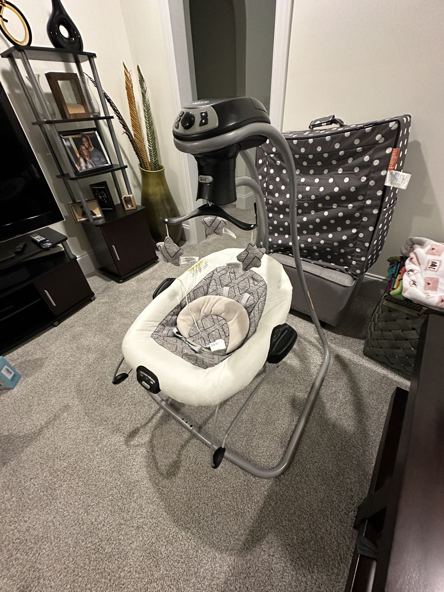 Graco DuetConnect Deluxe Multi-Direction Baby Swing & Bouncer