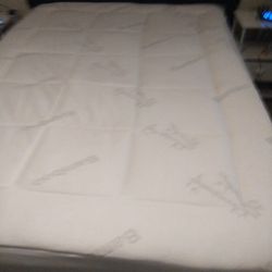 Full Size 10 In Mattress And Bed Frame 