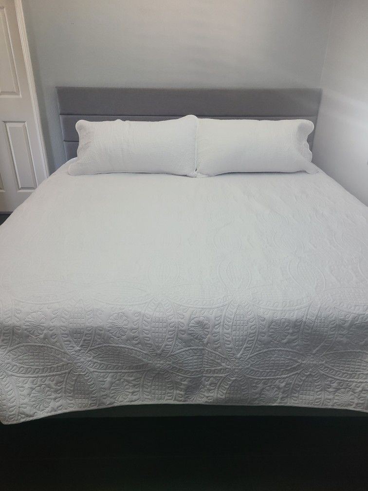 New Queen Upholstered Headboard100 Eastvale for Sale in Corona, CA