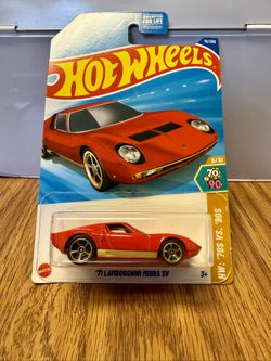 Hot Wheels ‘71 Lamborghini Miura SV Red