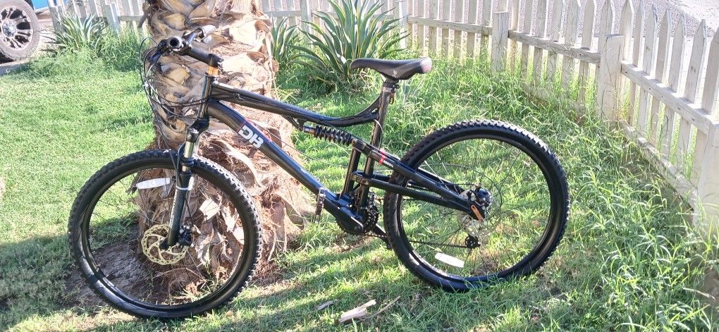 Mountain Bike Bicycle Diamondback