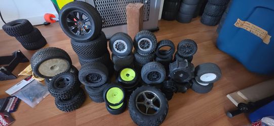 Random rc tries losi arrma team associated traxxas