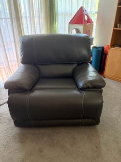 Large Rocker-Recliner Chair; X-Comfortable