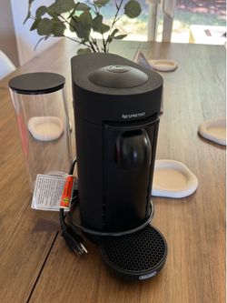 Nespresso VertuoPlus Deluxe Coffee and Espresso Machine by De'Longhi, 37 Oz, matte black