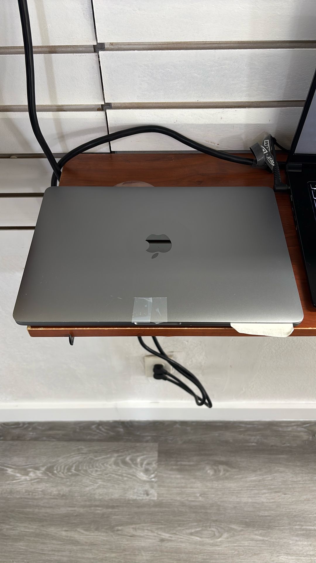 Apple laptop, MacBook Pro