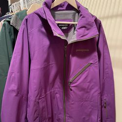 Patagonia Men's Large Purple Jacket