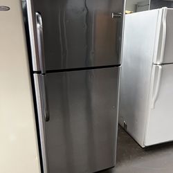 Frigidaire Top Freezer 18 Cu Ft Apartment Size