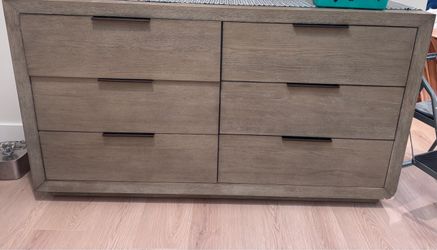Set of 2- Large 6 drawer Dressers