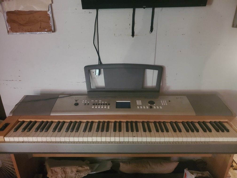 Yamaha Keyboard