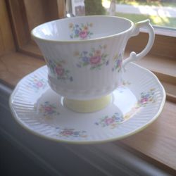 Vintage Elizabethan Tea Cup/ Saucer Set