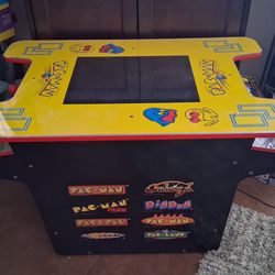 Pac Man Game Table