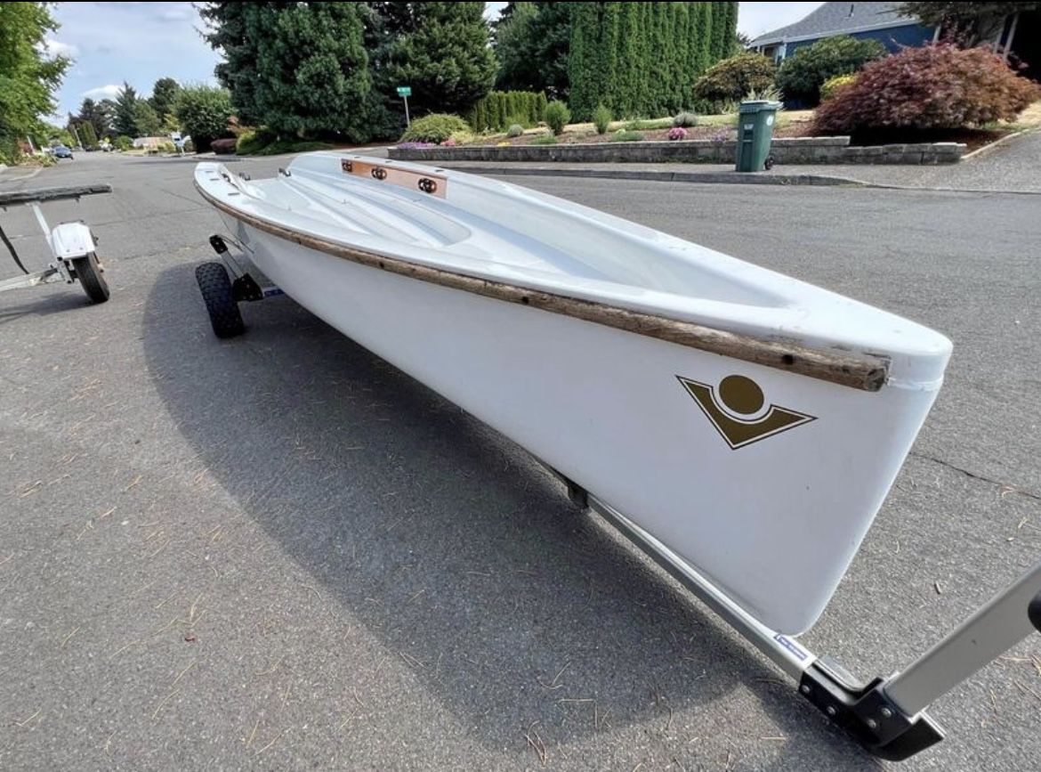 High End Virus Yole Class Row Boat