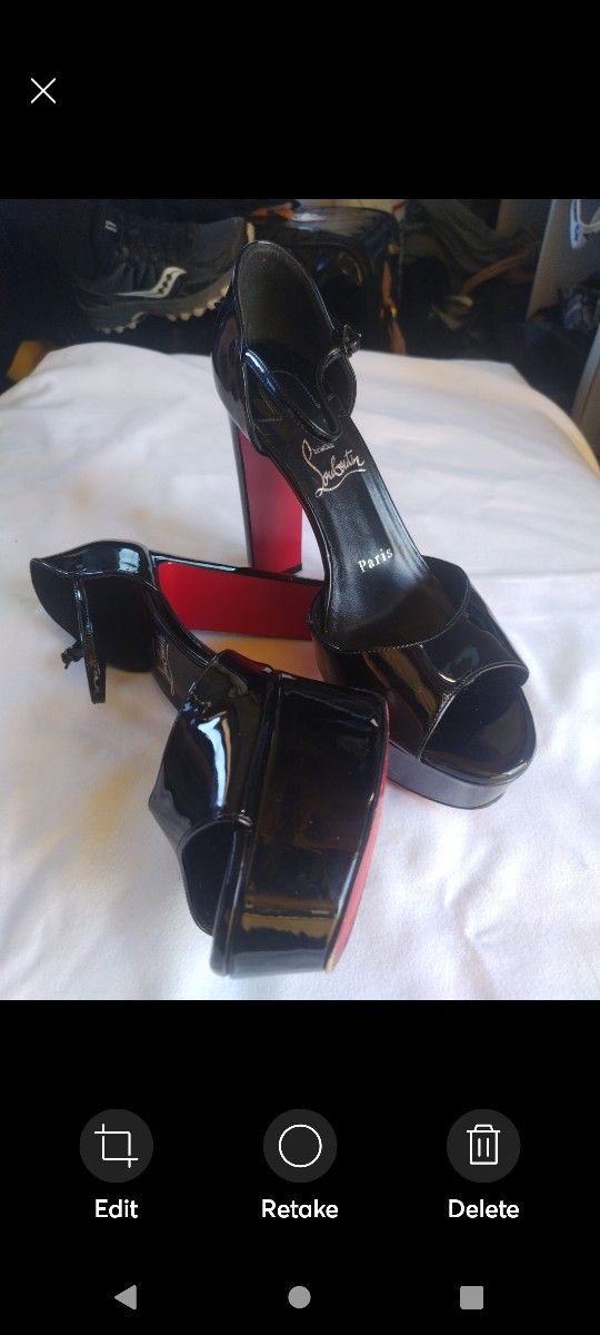 Christian Louboutin Pumps