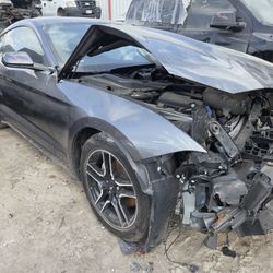 2023 FORD MUSTANG 2.3 TURBO...ONLY PARTS....SOLO PARTES...8,3,2-5,4,0-1,3,3,3 EL TOPO 