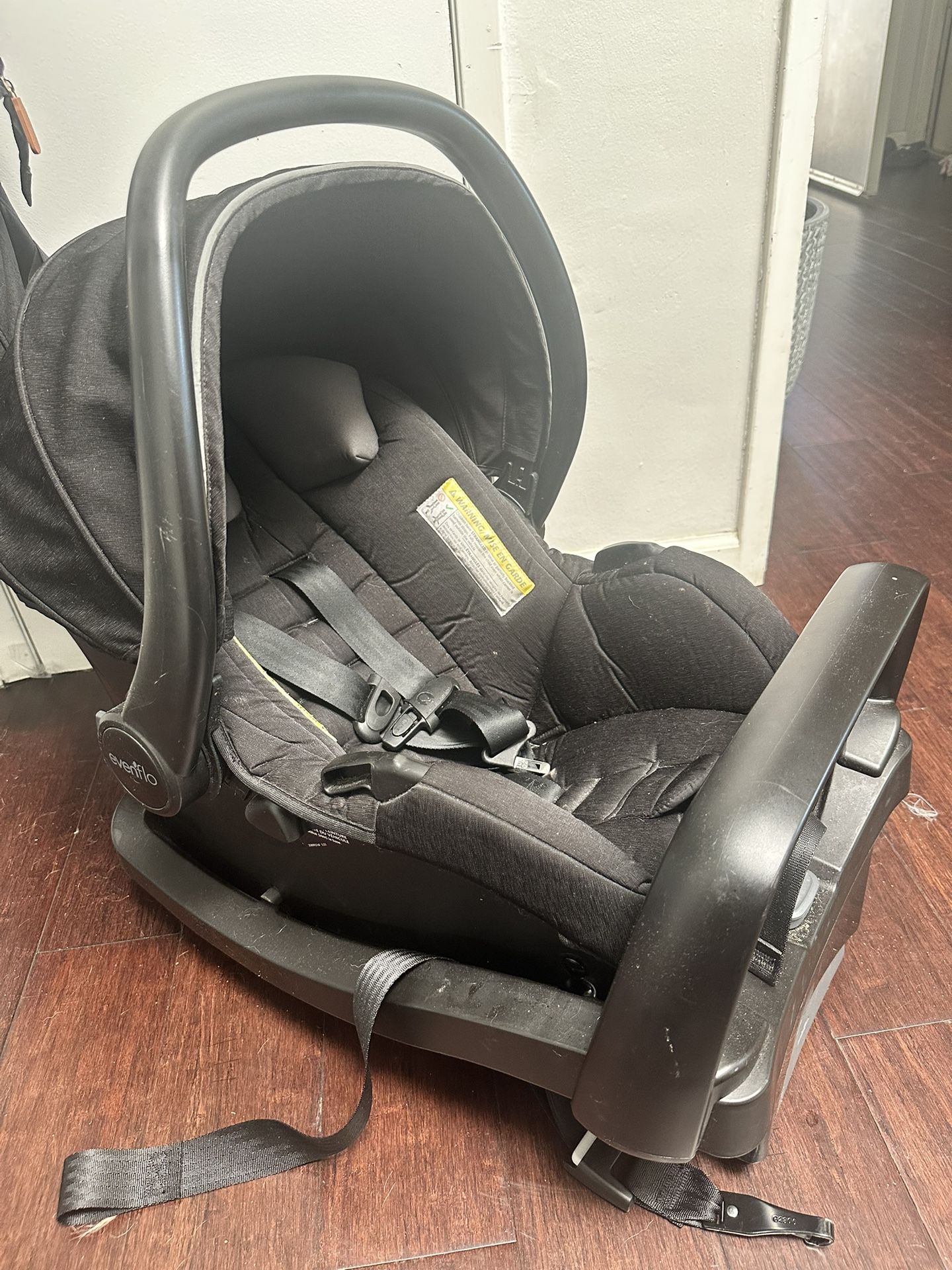 Evenflo Litemax Infant Car seat And Base