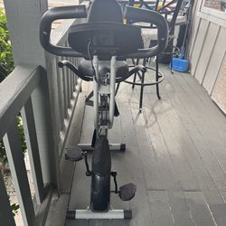 Stationary exercise bike