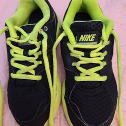 Boys Nike Lunarlon Tennis Shoes Sz 13