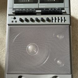 RadioShack Optimus Dual Cassette Karaoke Machine 32-1162