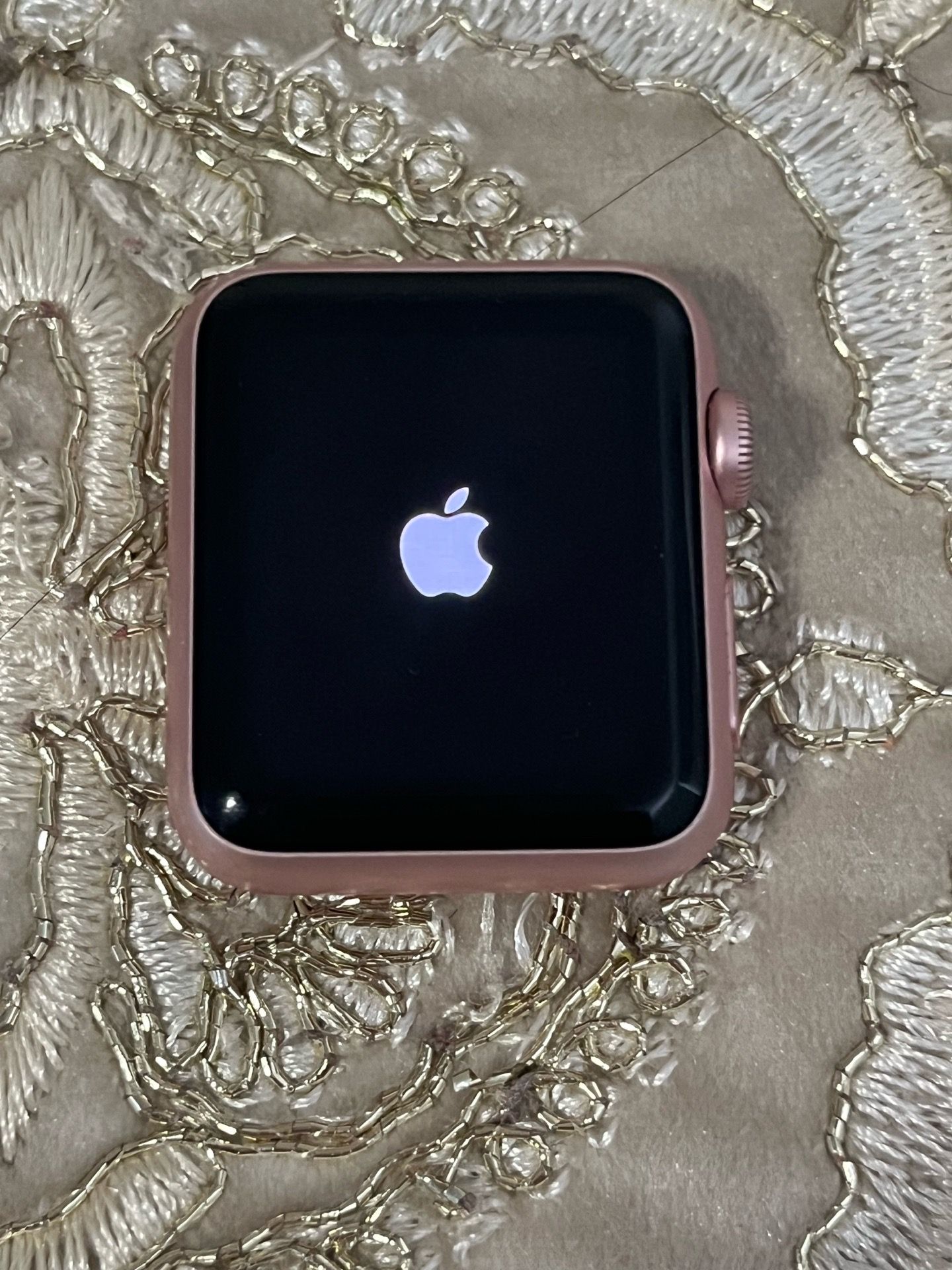 Apple Watch Series 1 Rose Gold 38mm Aluminum Case