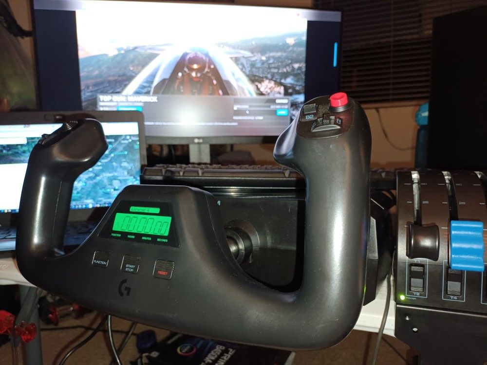 Logitech G Saitek Pro Flight Simulator Yoke System USB