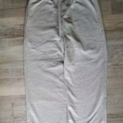 Alo Sweatpants – Grey | Medium