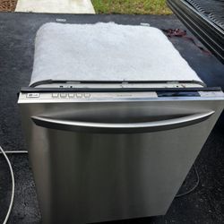 LG Direct Drive Diswasher . Price Including Delivery 
