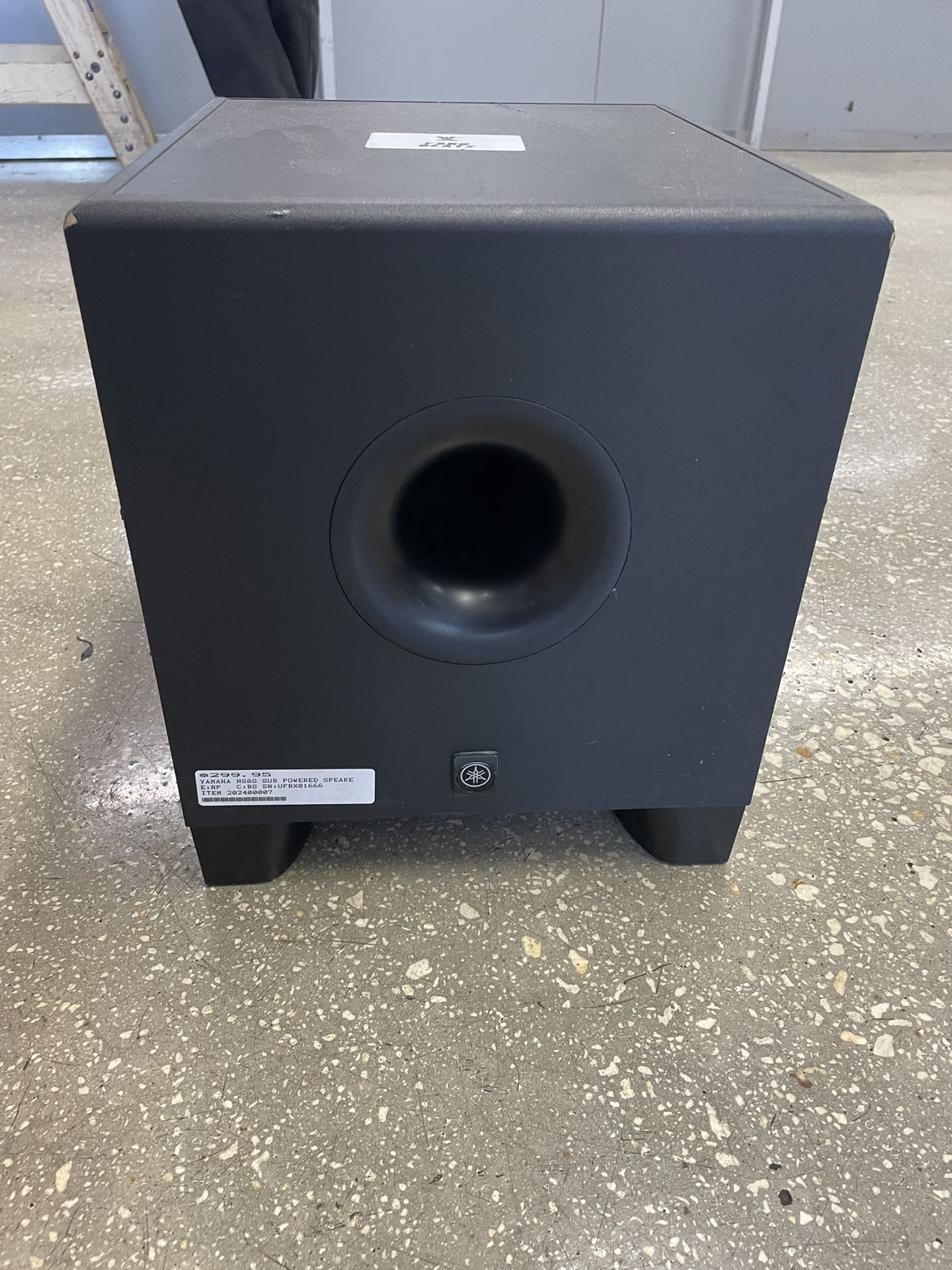 Yamaha Audio Powered Speaker System Model: HS8S Subwoofer 