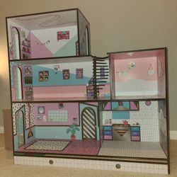 LOL DOLLHOUSE 