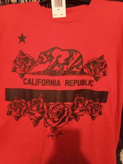 2x California bear with roses surrounding it