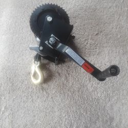 Wrinch, Anchor, Gas Tank With Hose.