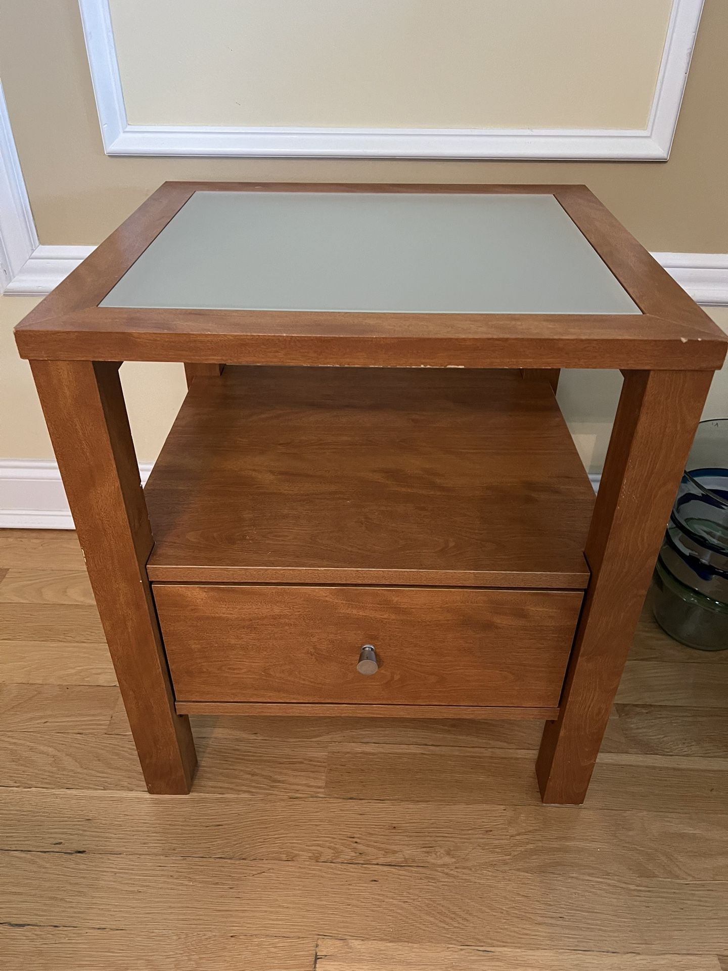 Sauder Frosted Glass top End Table