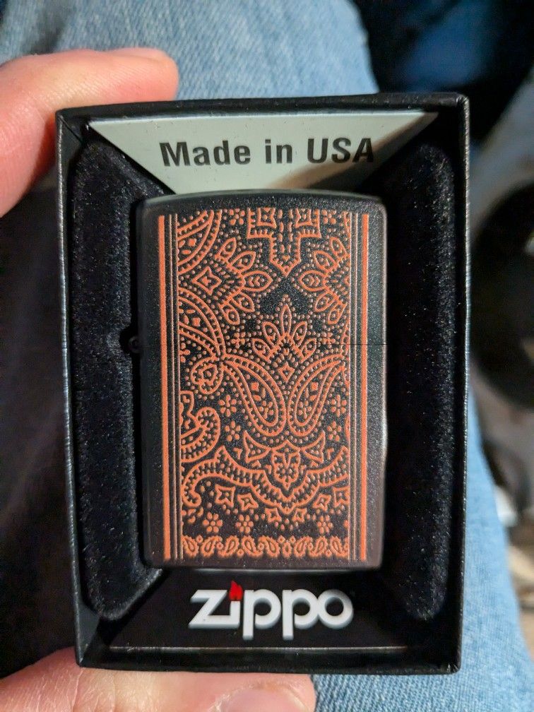 New In The Box Orange Paisley 205 Zippo