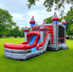Bouncer with waterslide