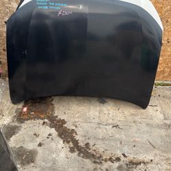 Hood Mitsubishi Outlander 