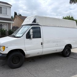 1999 Ford E-350 Super Duty with a high-top conversion