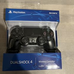 PlayStation 4 DUALSHOCK Controller