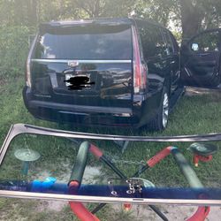 Replace The Windshield Cadillac Escalade