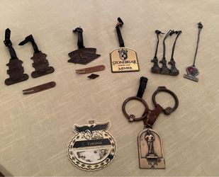 Vintage Country Club Golf Bag Tags & Divot Tool Lot