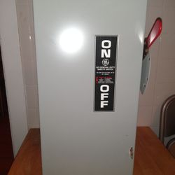 GE TGN3323 100Amp 240 Volt Safety Switch 