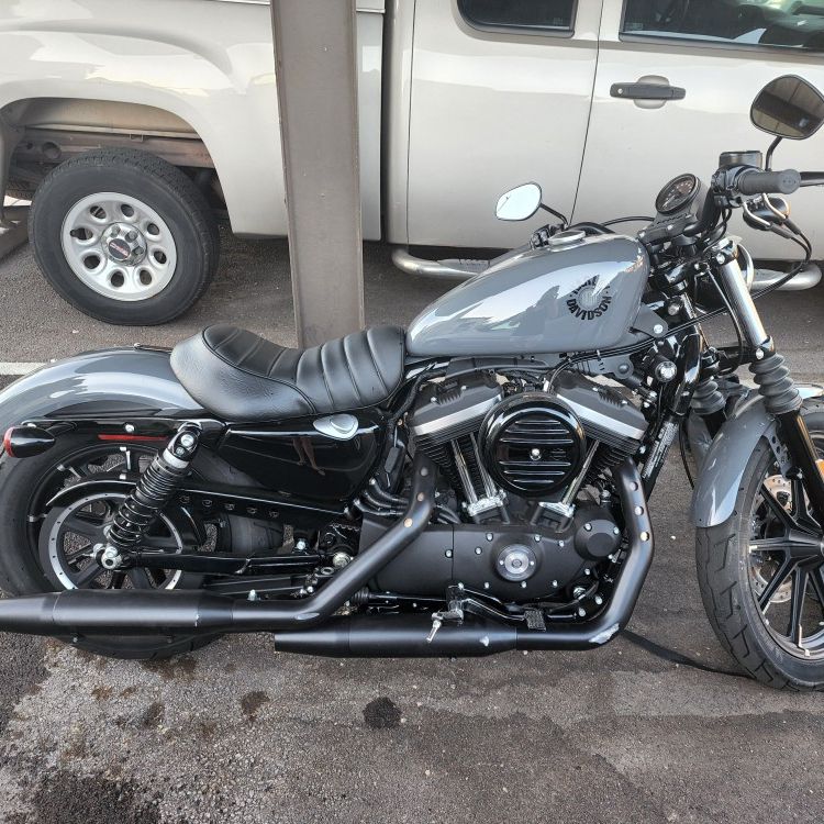 2022 Harley Davidson Sportster 883 Iron
