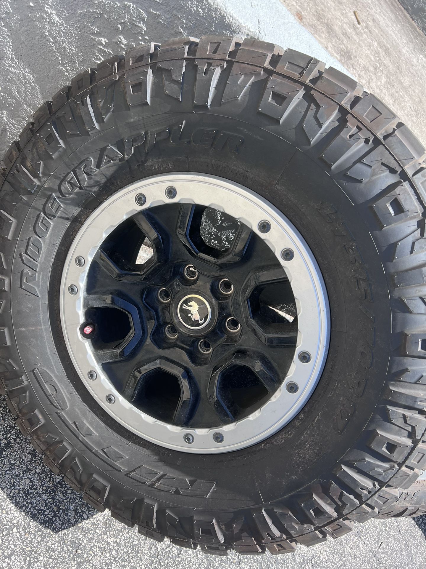 Tire An Ring Ford Bronco