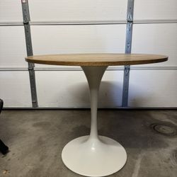 Tulip Dining Table 