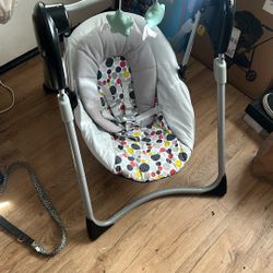 graco baby swing