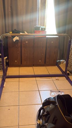 Gymnastics bar