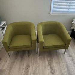 Living Room Chairs 