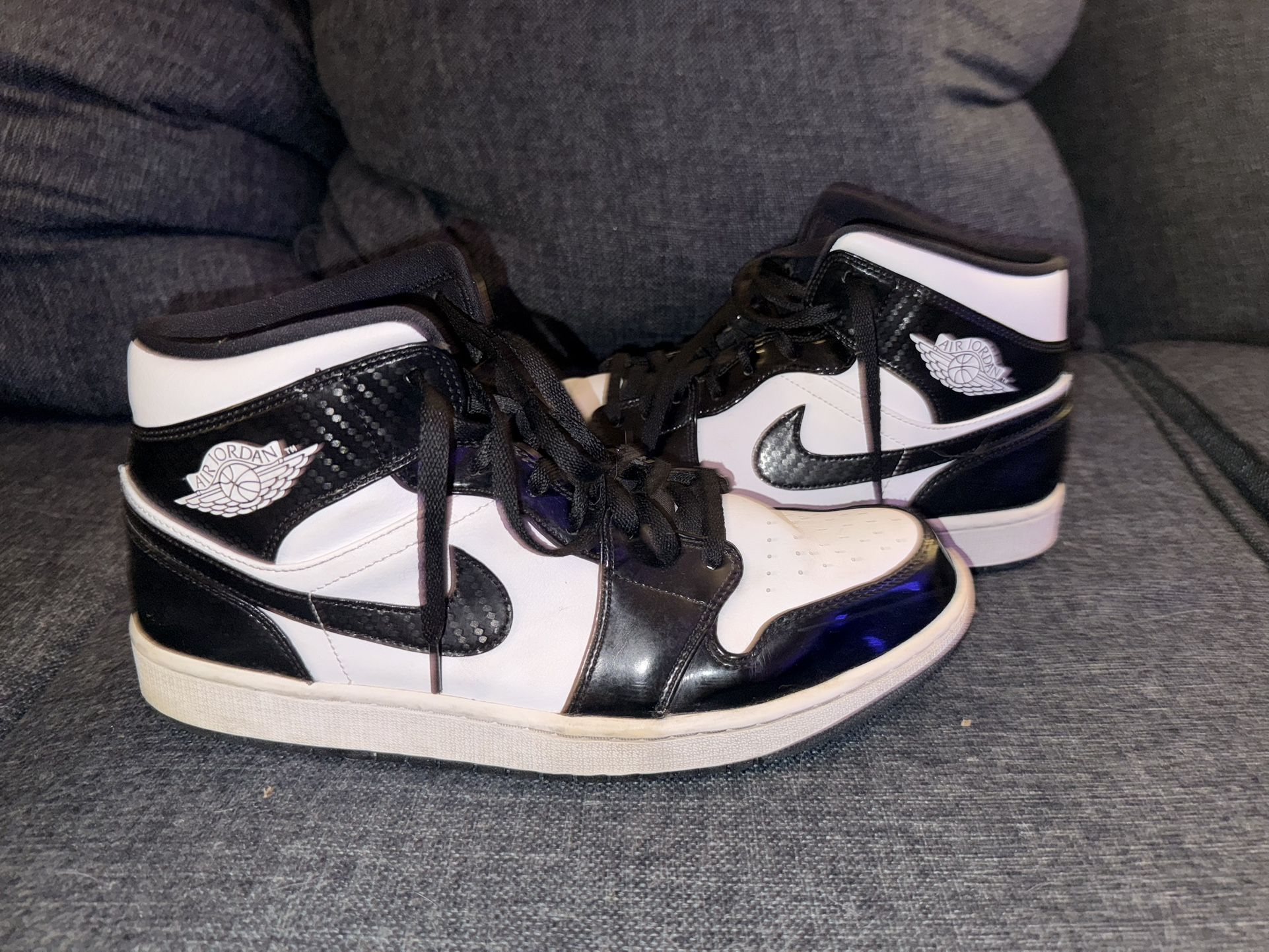 Jordan 1 Mids