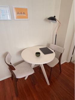 West Elm Round Tripod Dining Bistro Table, MCM chairs (2)