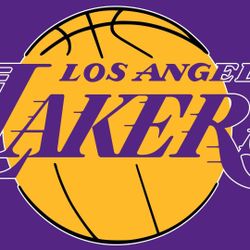 Lakers vs Milwaukee Bucks 10/15